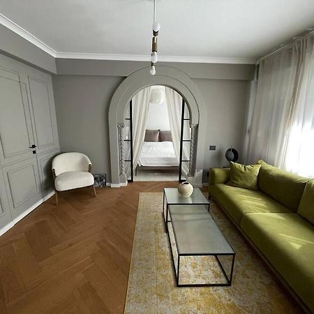 Stunning 1Bd Flat With 50M2 Terrace In The City Center Букурещ Екстериор снимка