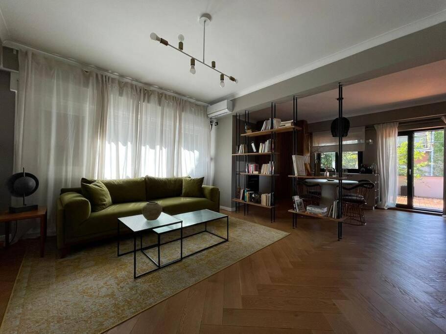 Stunning 1Bd Flat With 50M2 Terrace In The City Center Букурещ Екстериор снимка